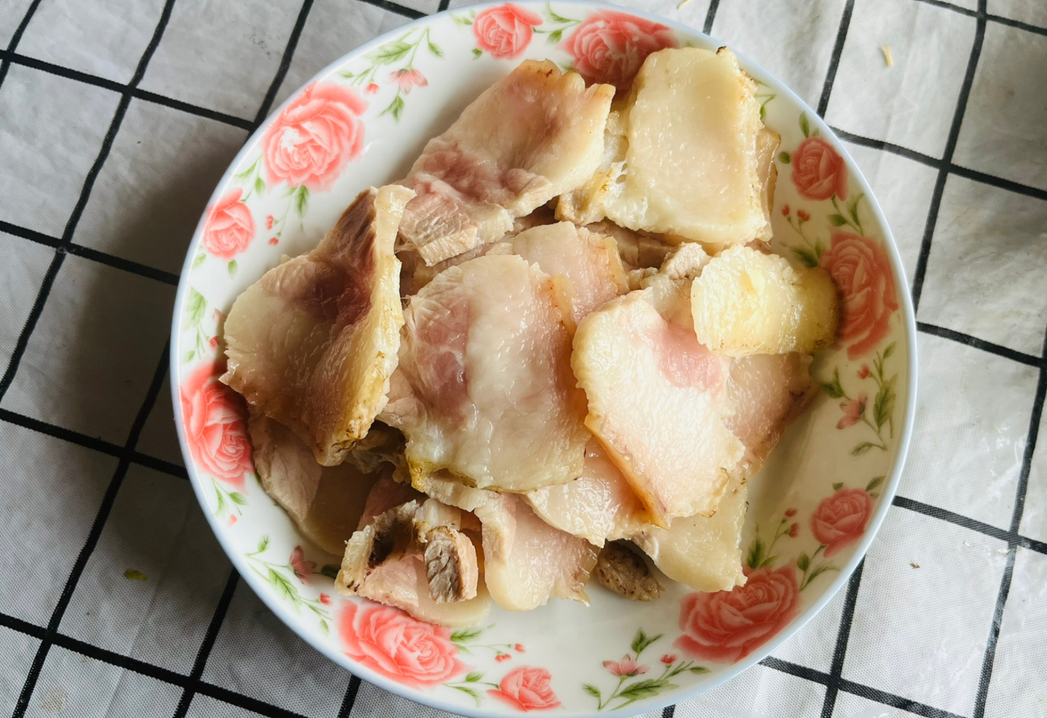 Rinse and slice pork belly thinly for better seasoning absorption. Optional: freeze before slicing.