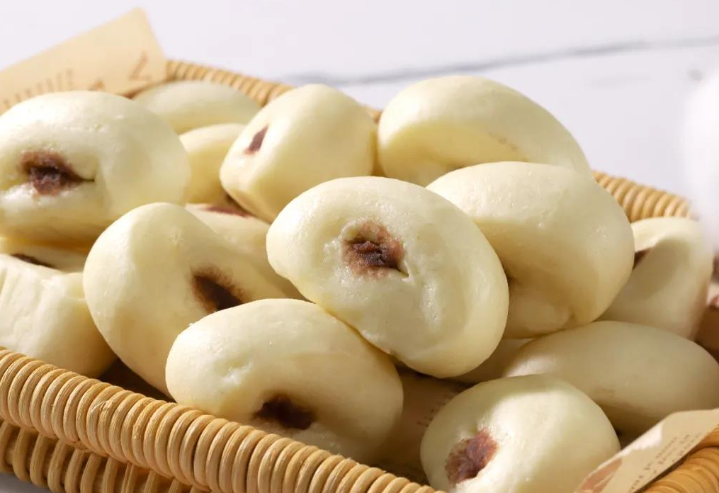 Milky Red Bean Paste Buns with rich milky flavor, ready to enjoy.