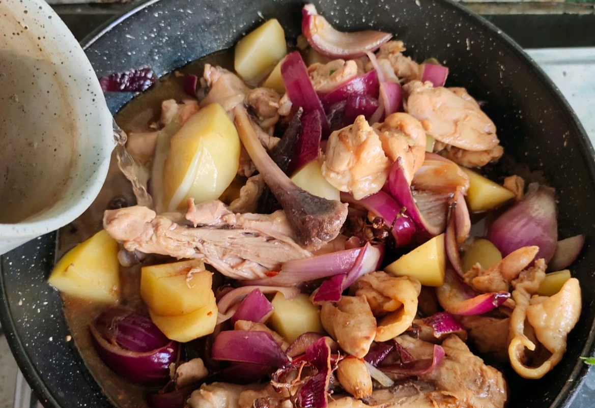 Cook chicken in warm water for 30 mins; avoid overcooking to keep it juicy. Monitor potatoes and onions.