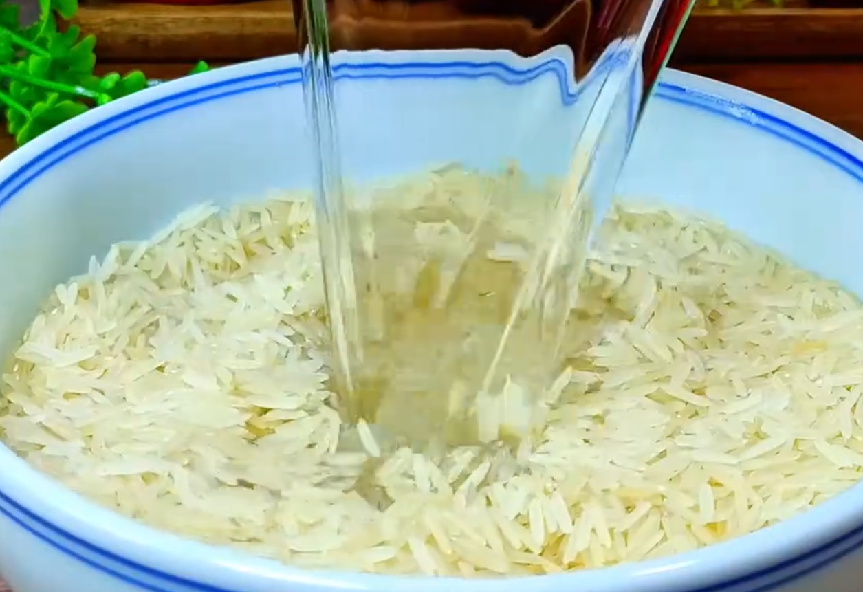 Tip: Rinse jasmine rice gently with warm water to prevent nutrient loss.