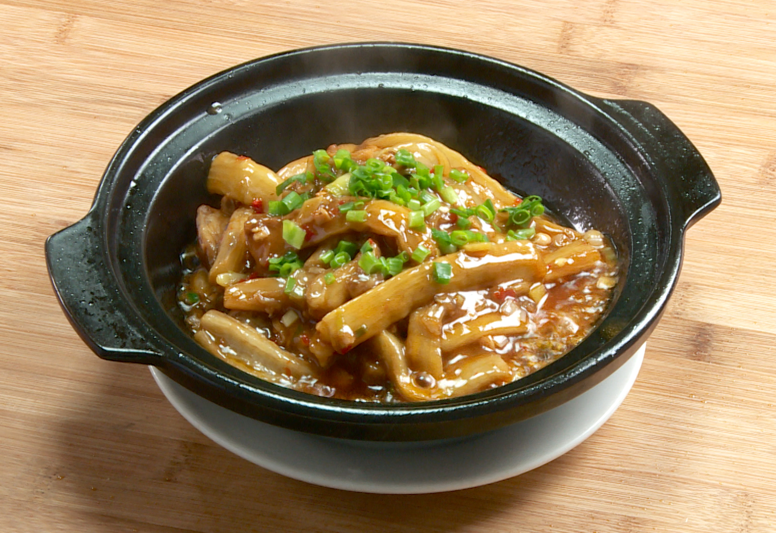 Serve: Transfer eggplant to dish, sprinkle with green onions. Enjoy flavorful Eggplant with Salted Fish!