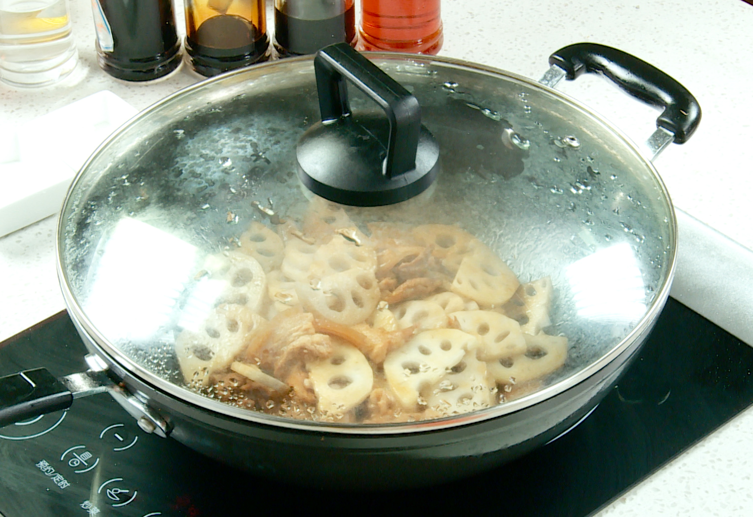 Simmer ingredients with lid for 2 mins, add sugar to taste and stir-fry for 1 min.