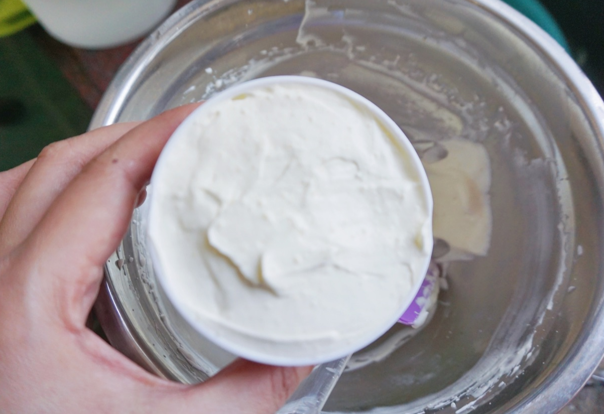 Freeze whipped vanilla cream in a mold for enhanced texture and flavor.