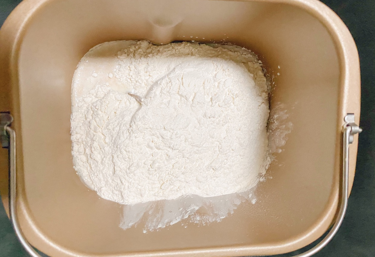 Recipe for dough: Mix flour, egg, baking powder, salt. Add warm milk gradually, mix until smooth.