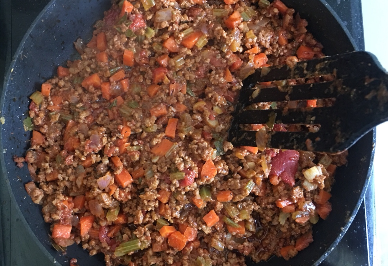 Simmer meat sauce uncovered for 30 mins to thicken. Cool and set aside.