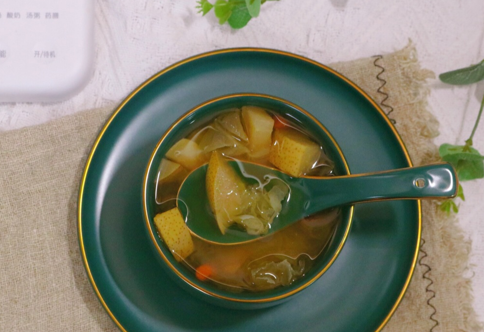 Pear Soup with Rock Sugar