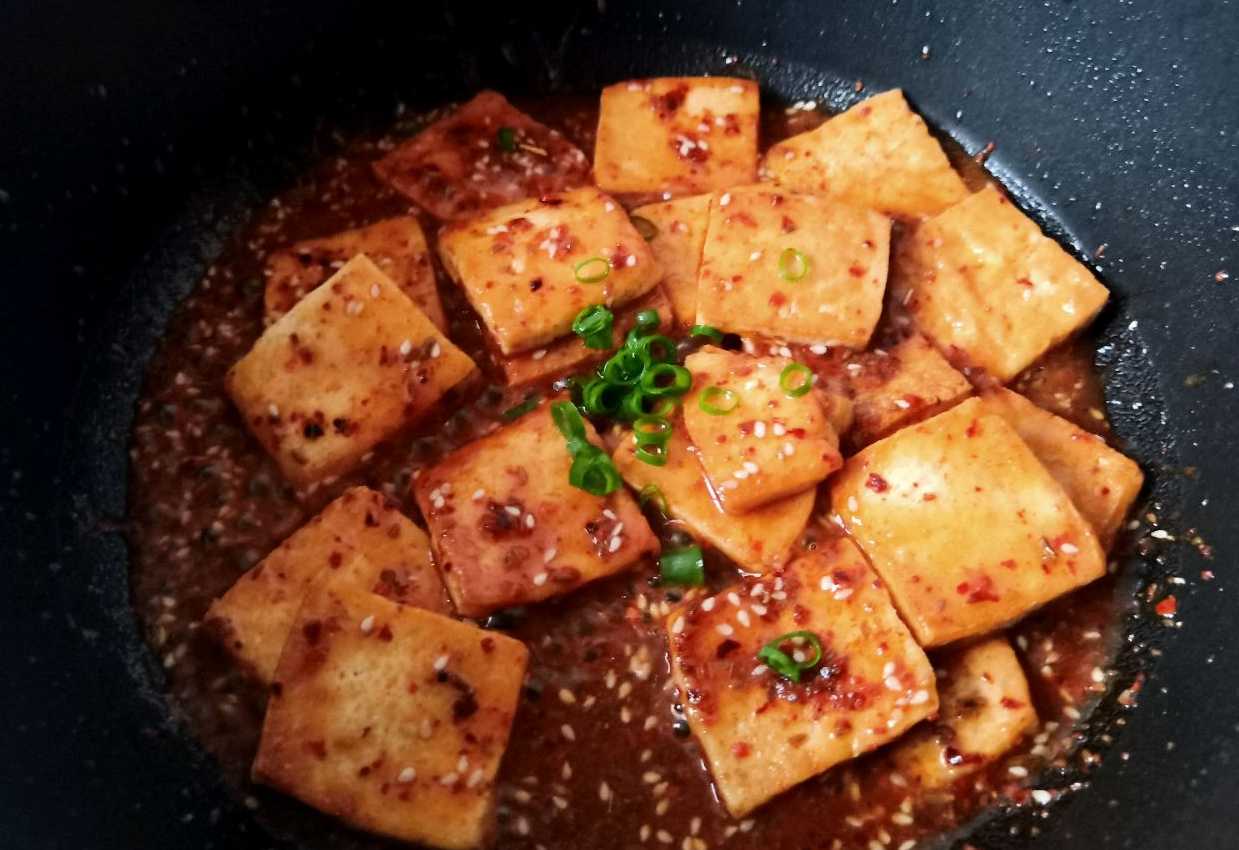 green onions,spicy cumin tofu