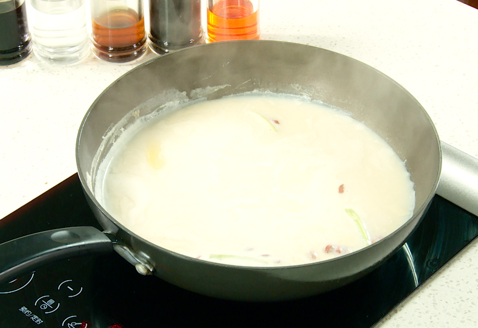 Cook the Soy Milk Broth