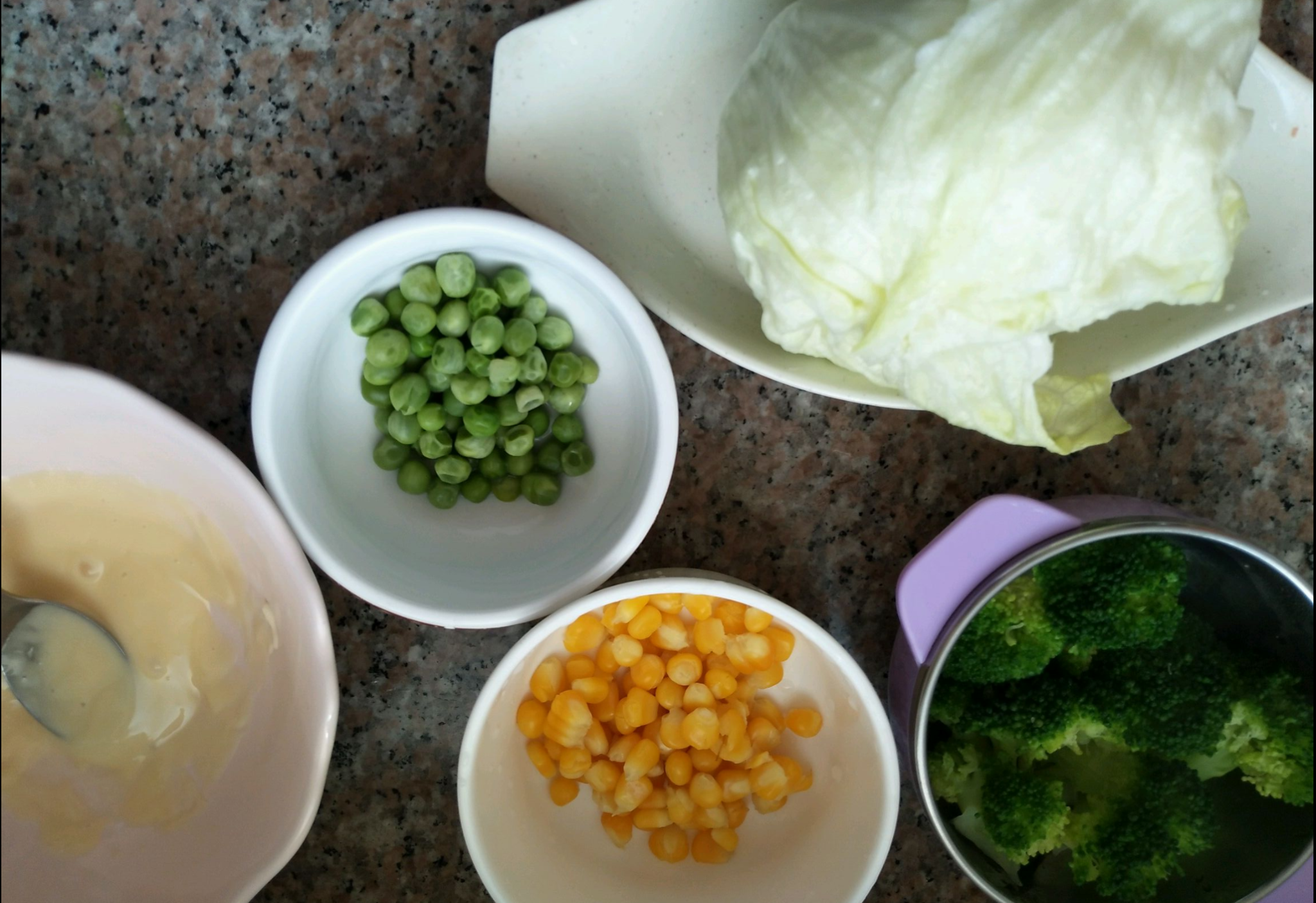 corn,green peas,broccoli