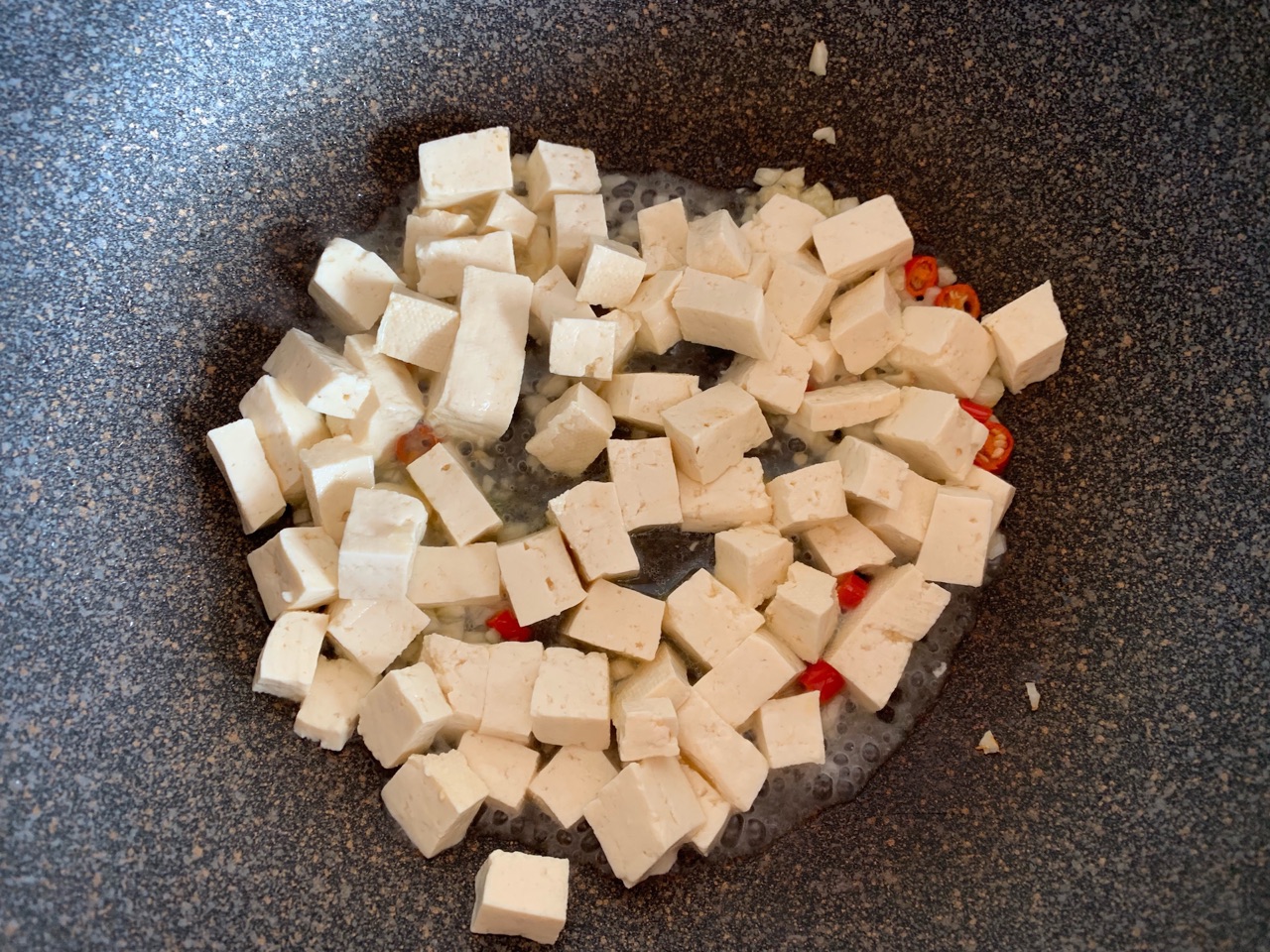 Stir-fried tofu