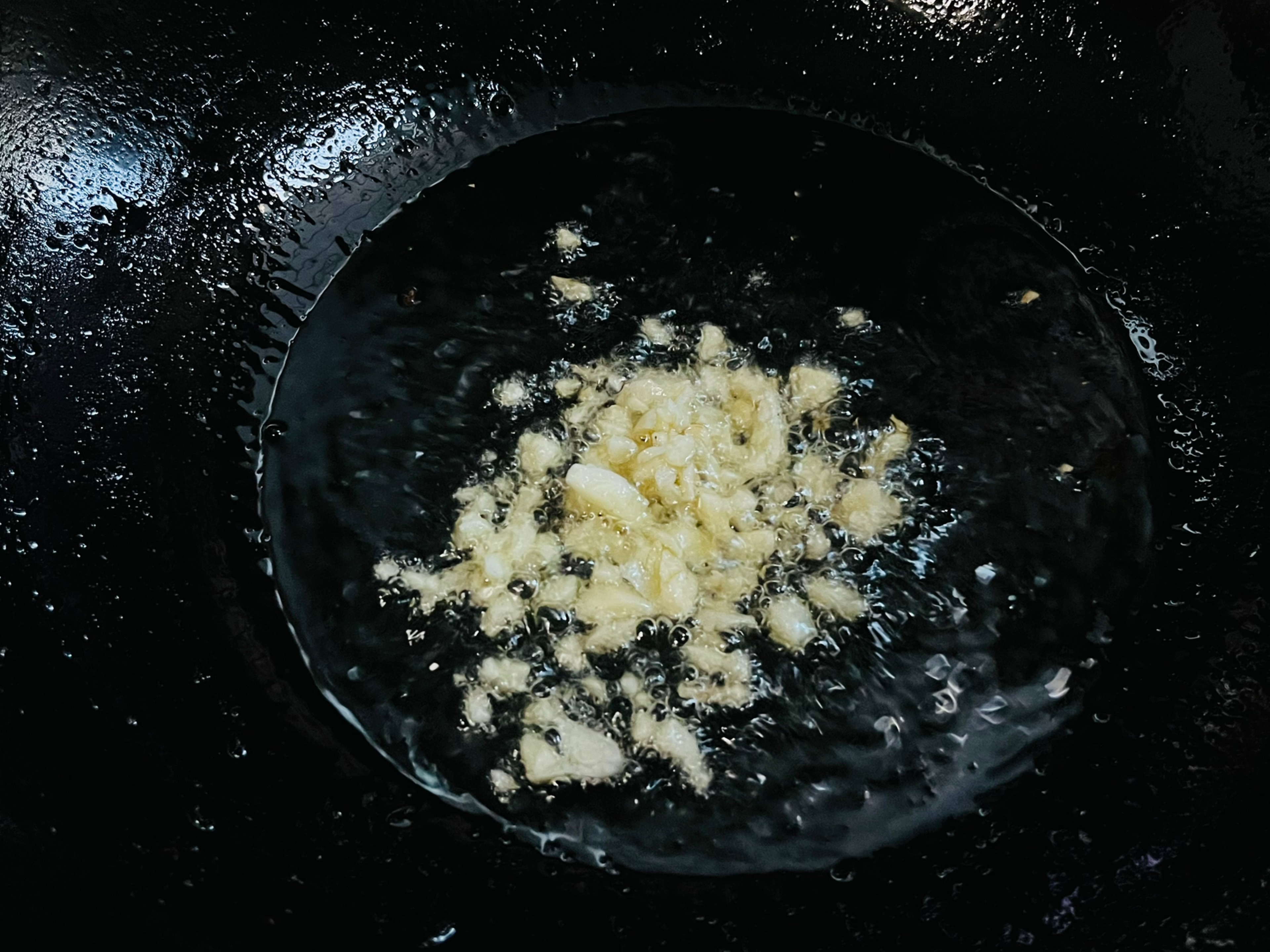 sauté the minced garlic