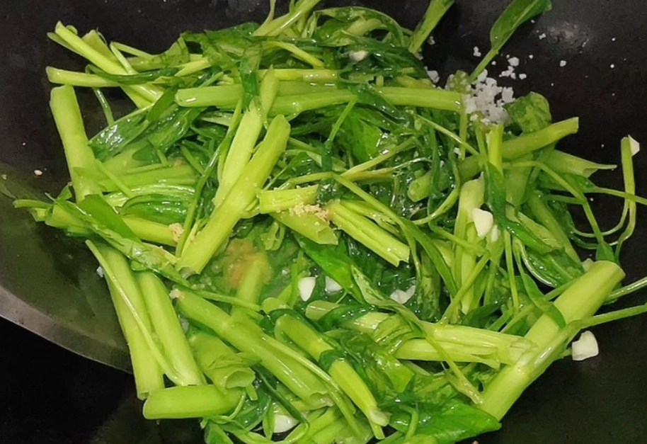 water spinach and salt,MSG