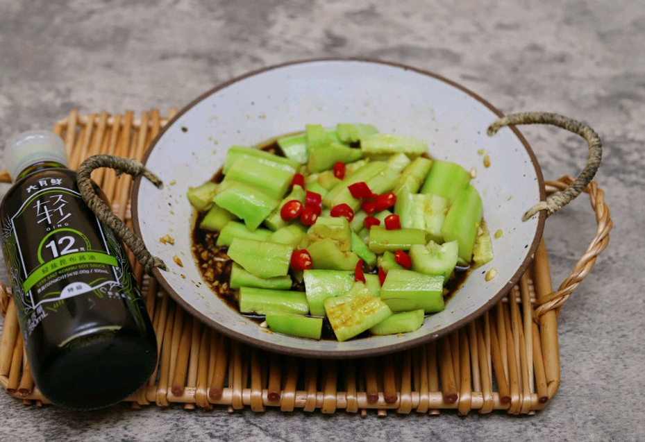 Spicy Asian Cucumber Salad