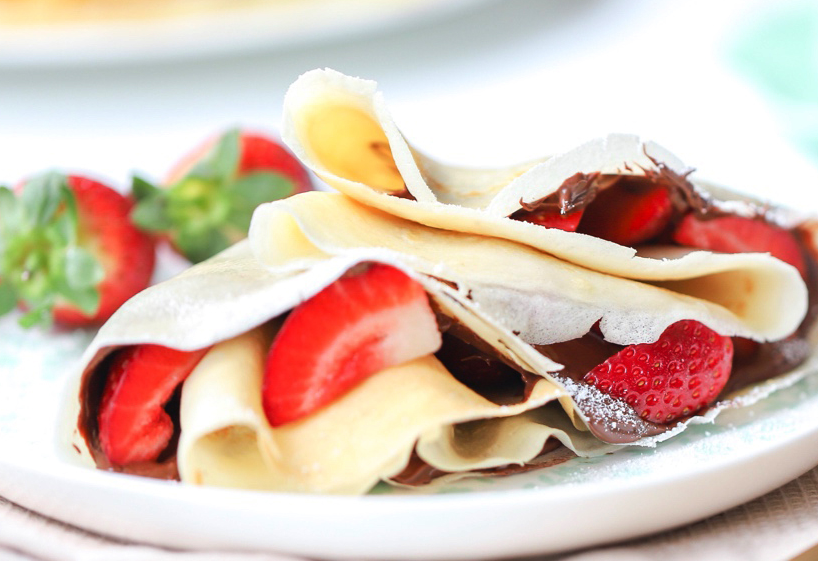 Delicious Strawberry Chocolate Crepes