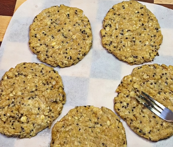 Oatmeal round cakes