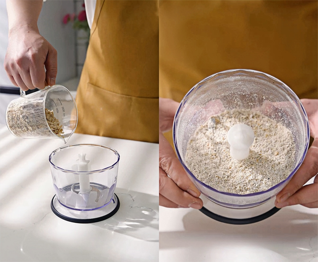 ​Grind the oats into powder using a blender