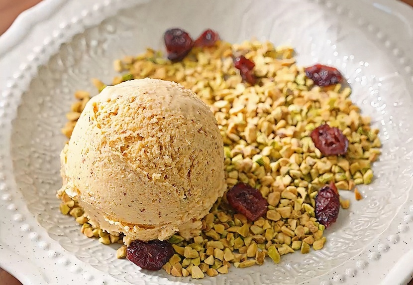 Homemade Almond Ice Cream